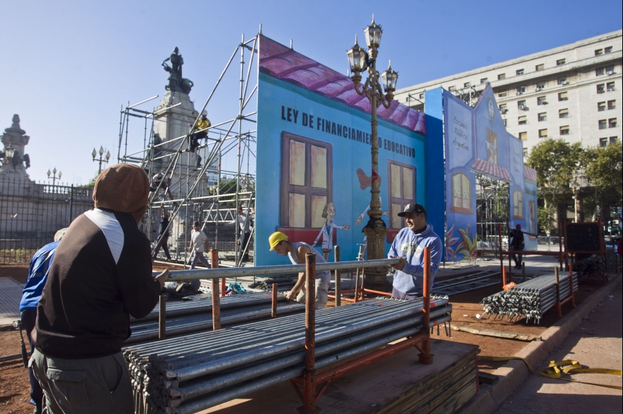 Con autorización del Gobierno Porteño, los docentes finalmente instalaron la “carpa itinerante”