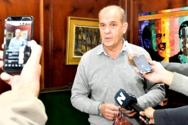 El Intendente de Pehuajó trató de “rufianes” a Guzmán y Kulfas