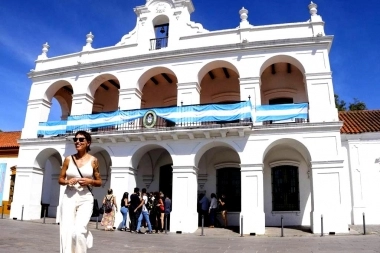 Mayra Mendoza proyectó los desafíos de la Provincia ante su nuevo Aniversario