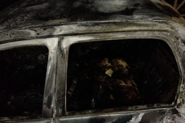 Misterio: encontraron un hombre calcinado en un auto