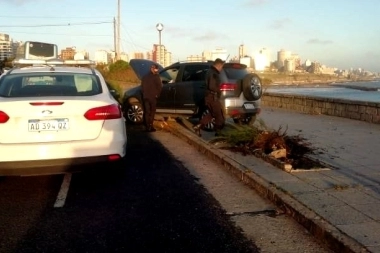 Video: se grabó conduciendo borracho, chocó y le sacaron la licencia