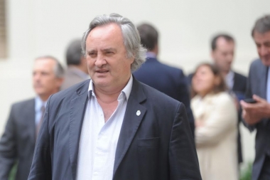 De la Torre se sumó a la tropa vidalista que descargó artillería contra Magario