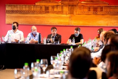 Kicillof y empresarios del turismo en Monte Hermosa bajo el lema: “Temporada récord”