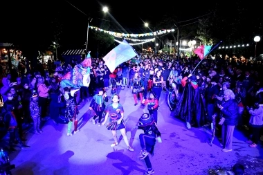 Mar de Cobo se lució con el Carnaval del Bosque y el Mar