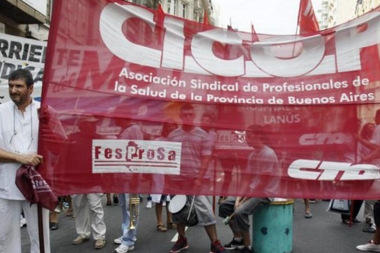 Médicos bonaerenses siguen con la segunda jornada de paro en reclamo de paritarias