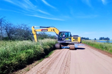 25 de Mayo intensifica los trabajos de vialidad en distintos puntos del distrito ante la crisis hídrica