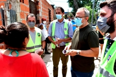 Un intendente del Conurbano fue a buscar a sus casas a chicos que dejaron la escuela