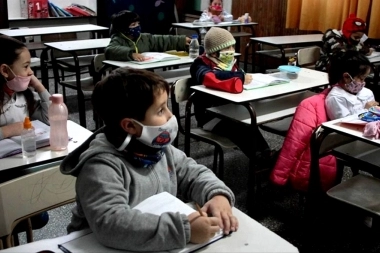 Efecto mariposa: CABA dejará de exigir barbijo obligatorio en las escuelas