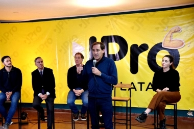 Garro y un mensaje a “futuro” para los jóvenes de la Provincia