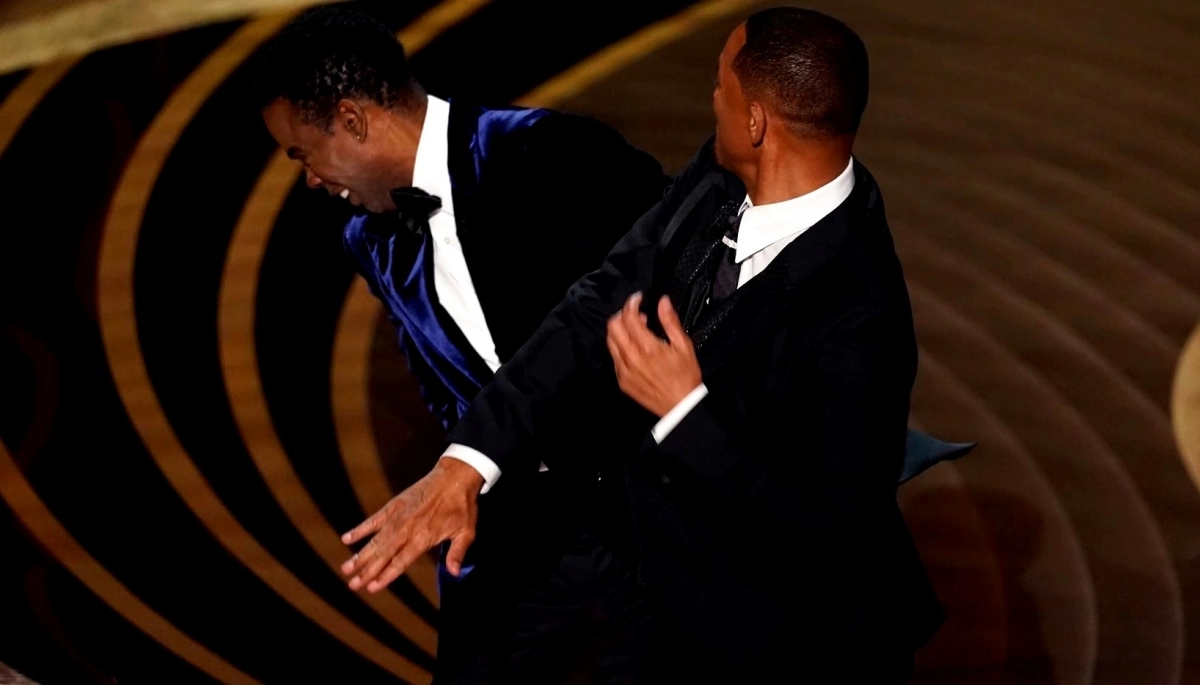Video: el escandoloso golpe de Will Smith a Chris Rock en la entrega de los Oscars