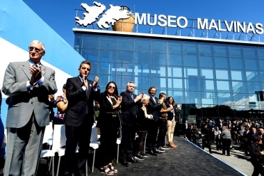 "Qué nunca más los excombatientes de Malvinas vuelvan a caer en el olvido", dijo Alberto Fernández