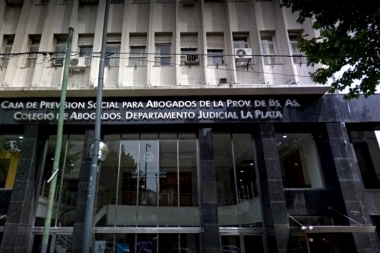 Colegio de Abogacía de La Plata y una medida destinada a consumidores y sus reclamos