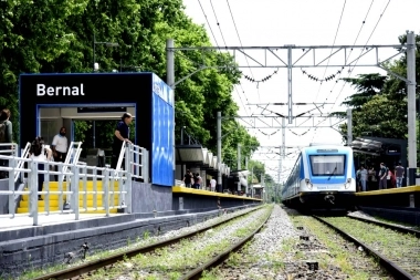 Video: lincharon brutalmente a un ladrón que robó un celular en el Tren Roca