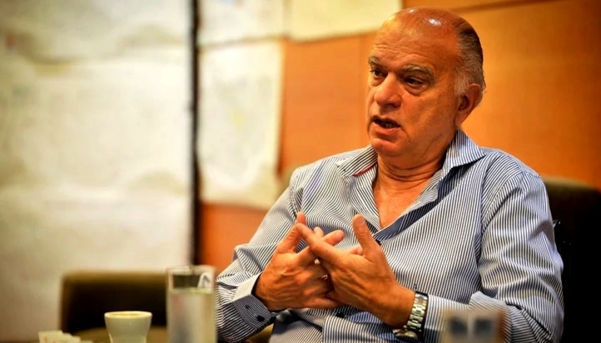 Grindetti pide que los municipios controlen los planes sociales