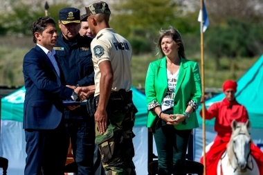 Apuesta a la Policía Rural: Kicillof participó del egreso de los primeros cadetes