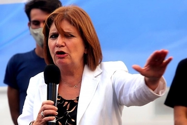Patricia Bullrich le respondió a Cristina y aprovechó para pegarle a Alberto