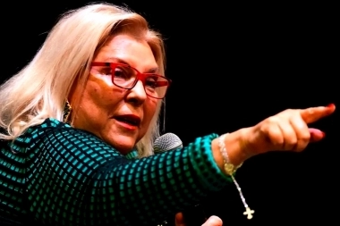 Fuego amigo en la oposición: Carrió apuntó contra todos en Juntos y Bullrich respondió