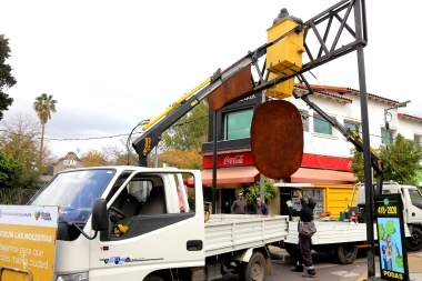 Se viene la renovación: quitaron el arco de ingreso a City Bell para restaurarlo