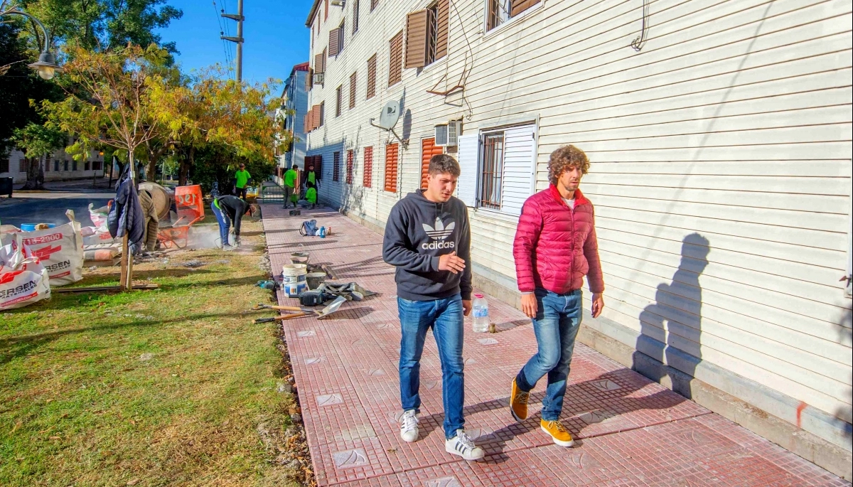 En el marco de obras de mejora de calles, Andreotti supervisó los avances