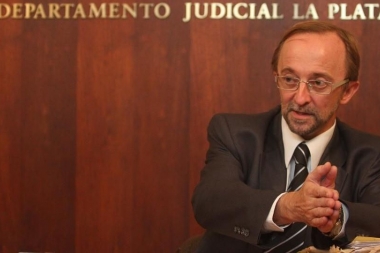 Más problemas: procesaron al fiscal Cartasegna por graves irregularidades en su fiscalía