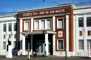 Cruces entre funcionario platense y diputada bonaerense por el estado de las escuelas en la Ola de Frio