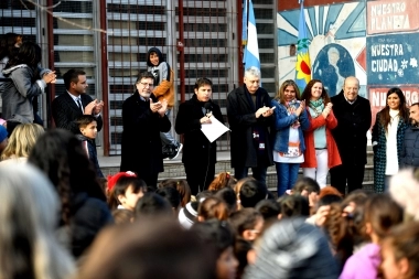 Tras el respaldo del Frente de Todos, Kicillof avanza con Escuelas a la Obra en Villa Gesell