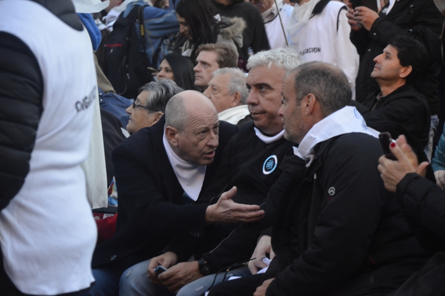 Galería de fotos de #LaPlazaDeLosPañuelos: histórica marcha contra el 2x1 a represores
