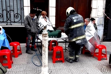 Una mujer fallecida y 17 asistidos por inhalación de monóxido de carbono