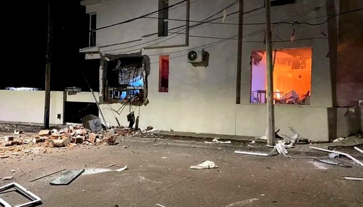 Caos en Tandil: una explosión e incendió generaron daños irreparables en una panadería
