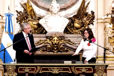 Silvina Batakis juró como ministra de Economía y habló ante la prensa