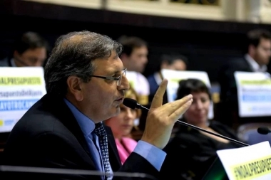 El ping pong de preguntas de Cronos: Walter Abarca, Diputado bonaerense