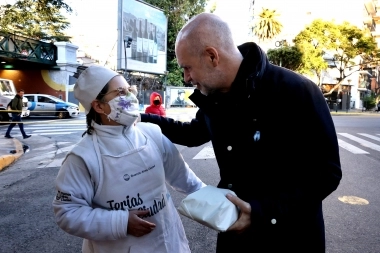 Larreta visitó una Feria de la Ciudad que ofrece descuentos del 50 por ciento