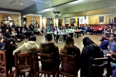 Con el foco en una agenda del futuro, Paredi se reunió con jóvenes de Mar Chiquita