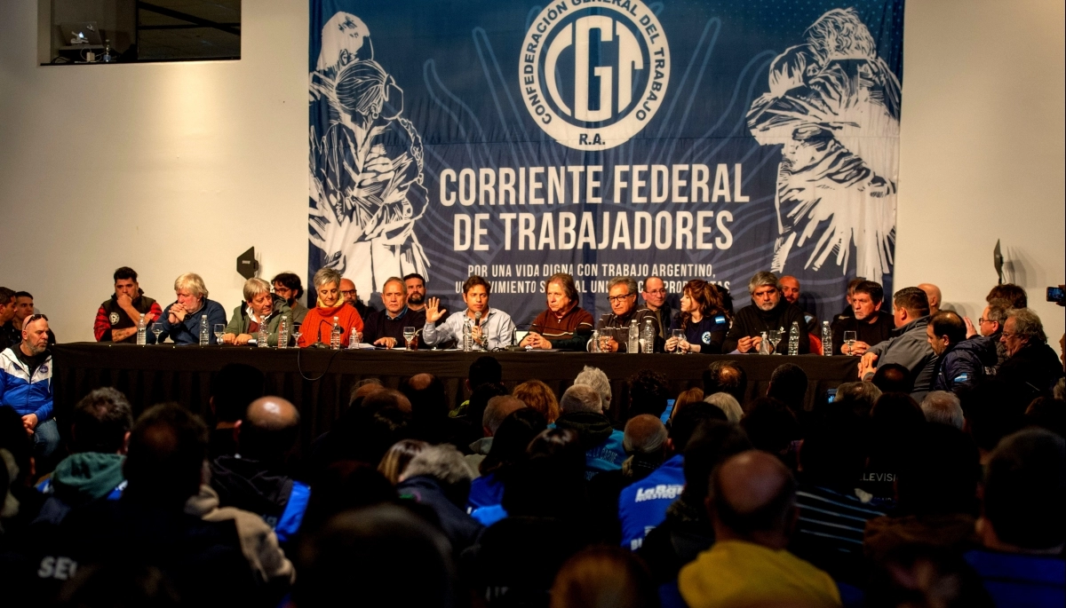 “Estamos transitando una época muy difícil”, dijo Kicillof en acto de la Corriente Federal la CGT