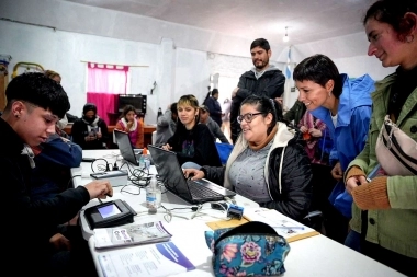 Mayra Mendoza, Bernal Oeste y un nuevo Quilmes Cerca + Mercados Bonaerenses