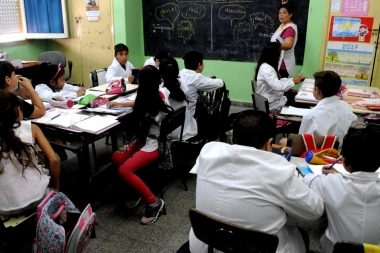 Provincia anunció jornadas extendidas en 500 escuelas bonaerenses