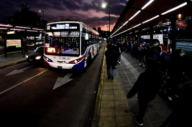 En qué consiste la propuesta del Gobierno bonaerense ante el aumento del transporte público