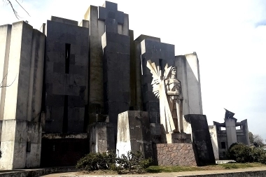 Los caminos de Francisco Salamone: obras monumentales en el territorio bonaerense