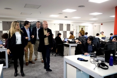 Plan Empleo Joven: Larreta visitó una empresa en Parque Patricios