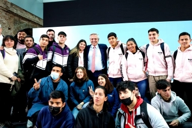 Alberto y un guiño a Cristina: dijo que la inversión en educación “no es una medida aislada”
