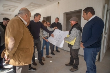 Paredi anunció el comienzo de la obra para un Natatorio Climatizado