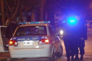 Video: culatazos y tiros en una violenta entradera en Los Hornos