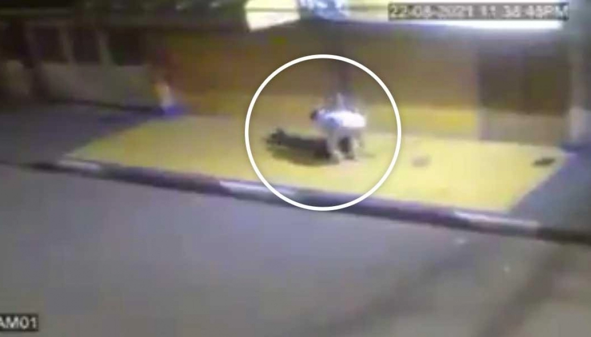 Cobarde ataque a una adolescente: la revolcó y trompeó para robarle el celular