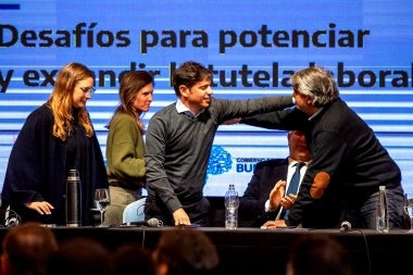 Demoras en la designación del nuevo ministro: Correa asumirá recién el miércoles
