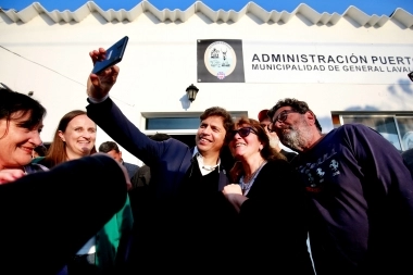 Para el desarrollo portuario, Kicillof inauguró la oficina de la Dirección Provincial de Pesca