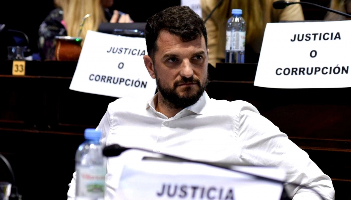 “Dejen la marcha en la casa de Cristina y pónganse a laburar”, le dijo Carrara al kirchnerismo