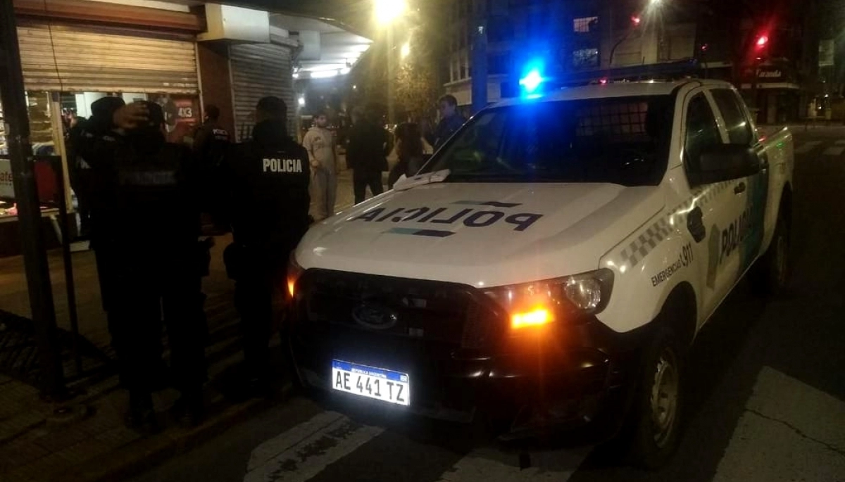 Terror en La Plata: violento robo a mano armada en una casa de deportes