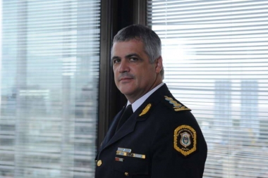 Provincia oficializó la designación de Perroni como jefe de la Policía Bonaerense