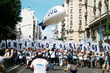 La Justicia dictó medida cautelar que ordena al Gobierno la convocatoria a la paritaria nacional docente