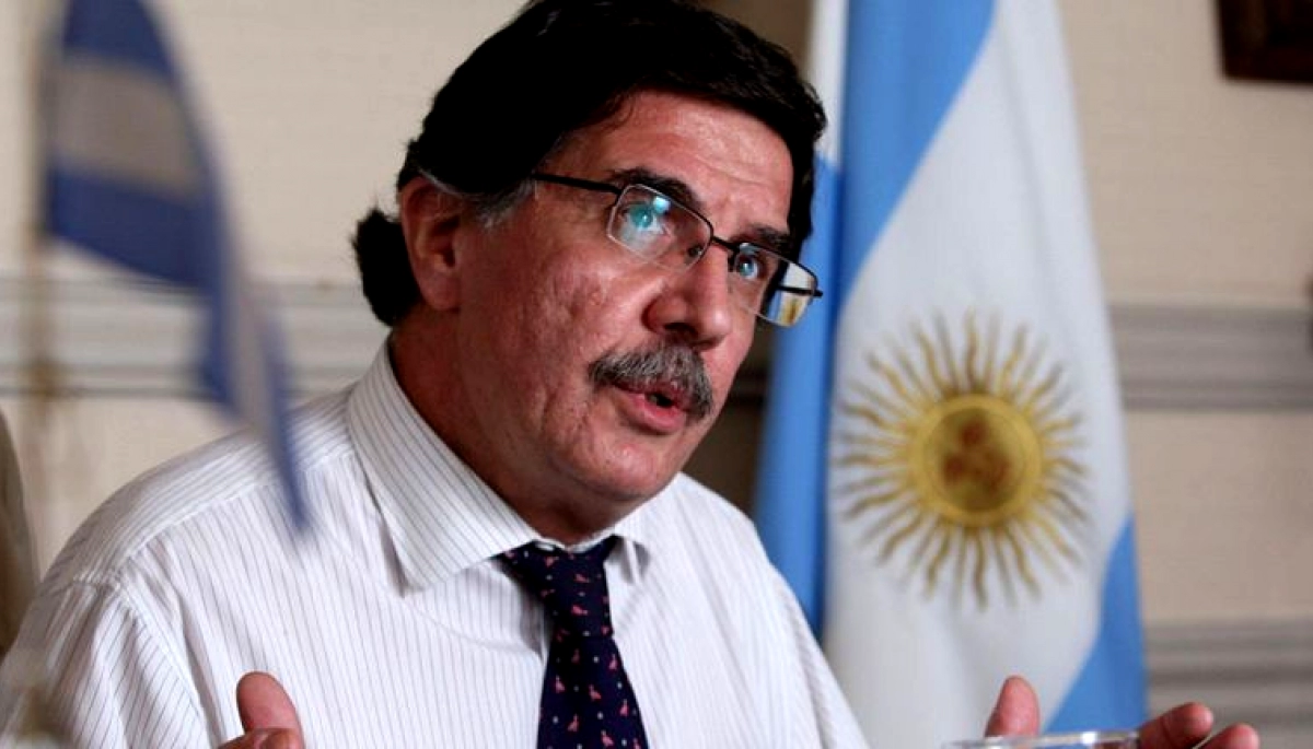 Sileoni desestimó el adoctrinamiento y dijo que la oposición busca “sobreactuar al situación"